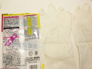 ar髪-アラカミ-新品のゴム手袋は真っ白です