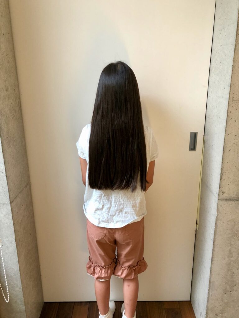 ar髪-アラカミ-ツヤのある子供の髪　8さい女の子